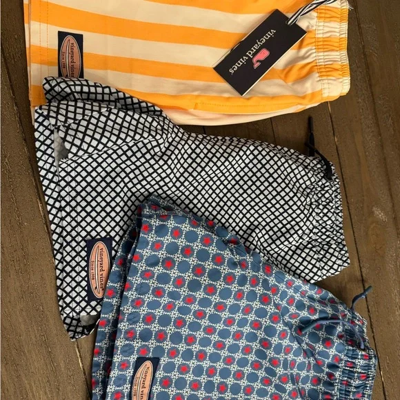 Set of 3 NWT Vineyard Vines boys swim size 7 - Picture 9 of 10
